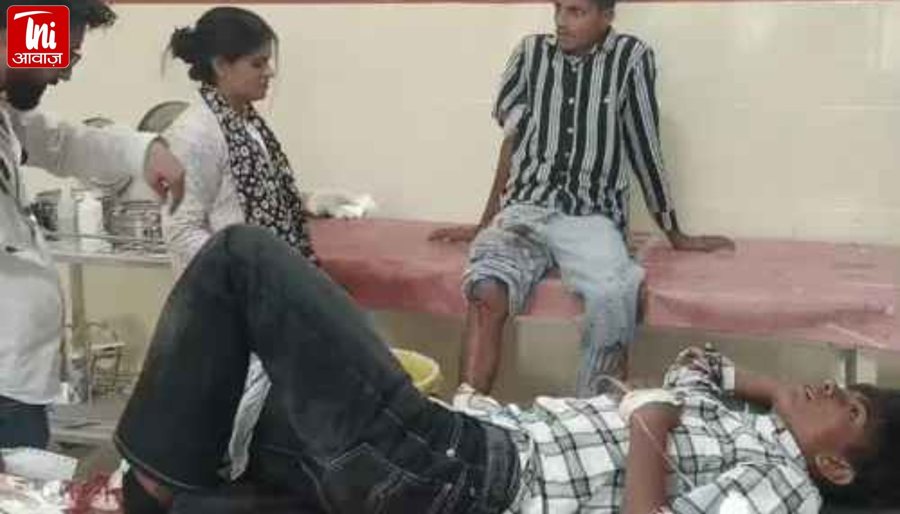 खाटूश्यामजी से लौट रहे युवकों की बाइक को कैंपर ने रौंदा: श्रीगंगानगर के 16 वर्षीय हिमांशु का पैर कटा, चालक फरार