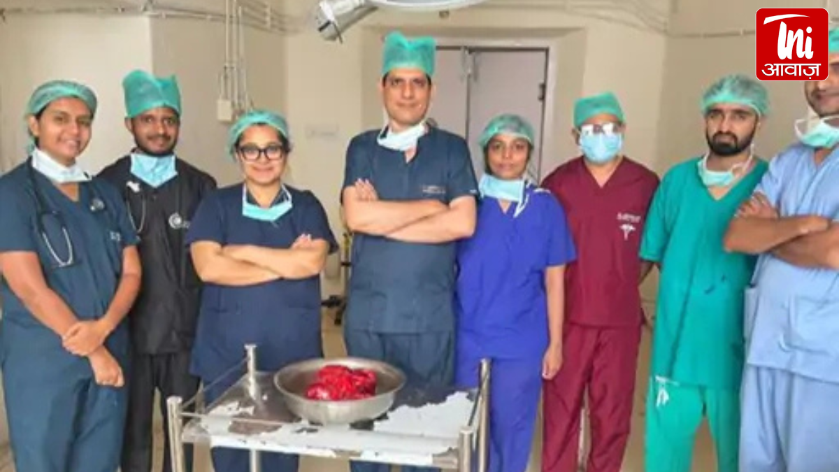 जयपुर में मेडिकल चमत्कार! छोटा चीरा लगाकर बच्चेदानी से निकाली 15 साल पुरानी विशाल गांठ