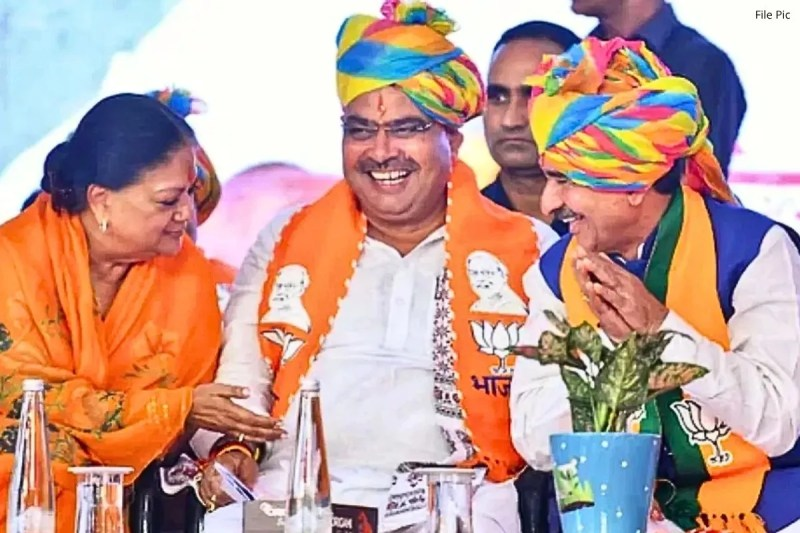 जयपुर बुलडोजर कार्रवाई: सांसद हनुमान बेनीवाल ने सरकार पर निशाना साधा, इंटरनेट बैन और धार्मिक स्थलों हटाने की आलोचना