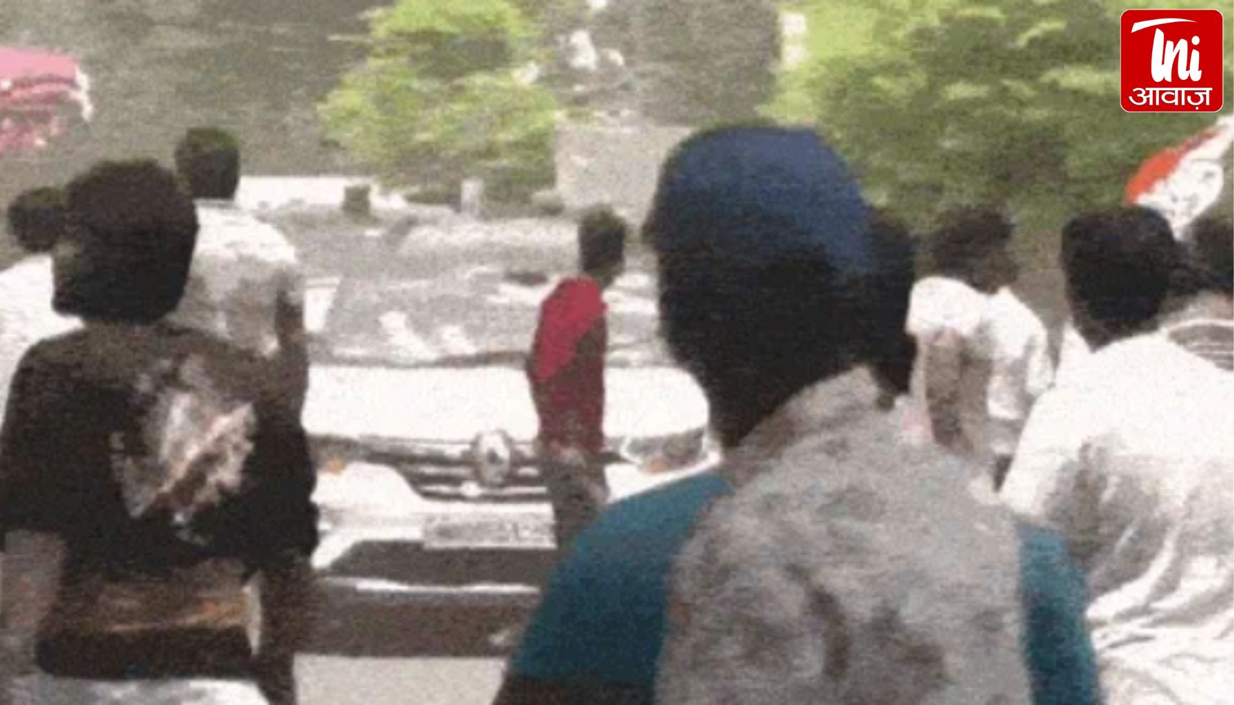 नाओदा में मतदान के बीच बवाल: TMC-AJUP समर्थकों की हिंसक झड़प, पत्थरबाजी-लाठीचार्ज से तनाव चरम पर