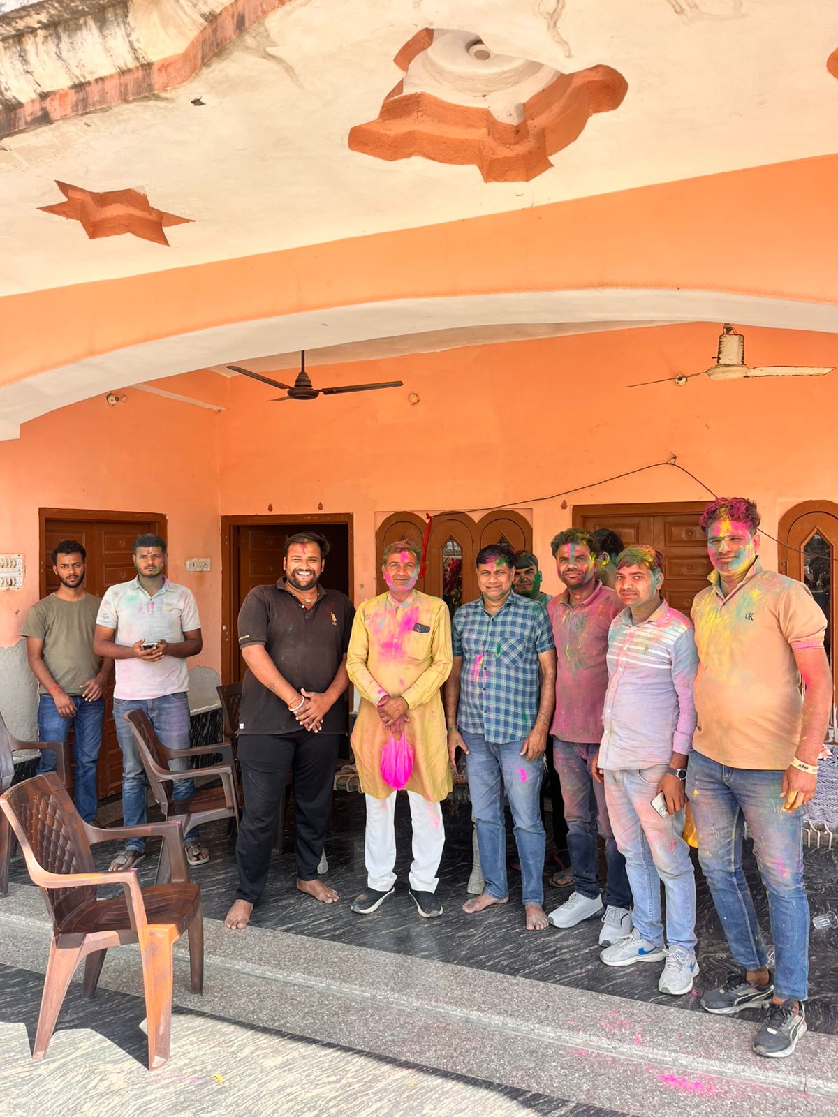 दौसा के झोपड़ीन गांव में अनोखी धूलंडी! सरपंच गुठल सिंह कांवर ने घर-घर जाकर लगाया गुलाल, “राम-श्यामा” की परंपरा से गूंज उठा पूरा गांव