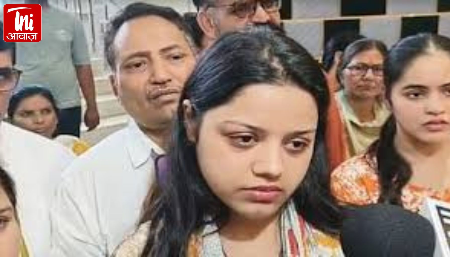 लेफ्टिनेंट नरवाल की पत्नी बोलीं- कश्मीरियों-मुस्लिमों के खिलाफ न जाएं:जिन्होंने लोगों को मारा, उन्हें सजा मिले; हमें शांति और इंसाफ चाहिए