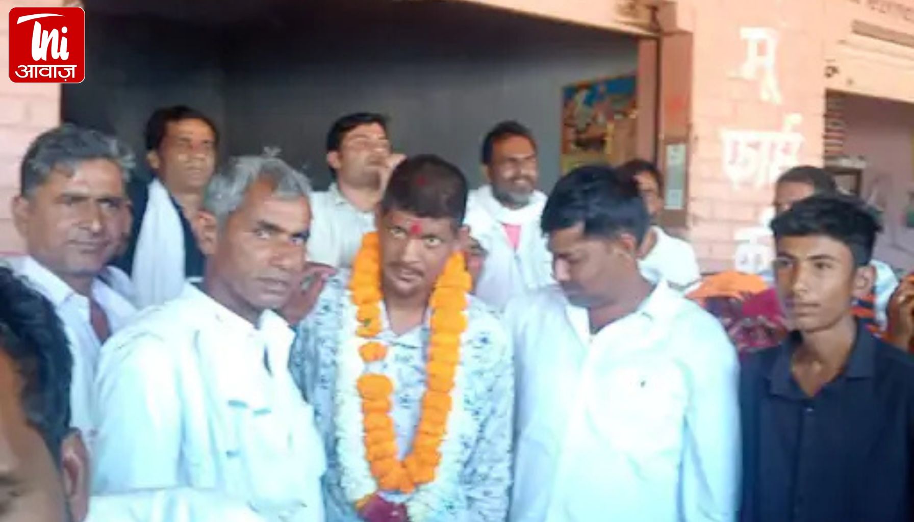 11 साल बाद घर लौटा लापता बेटा, शादी समारोह से अचानक हुआ था गायब; गांव में फूल-मालाओं से हुआ भव्य स्वागत