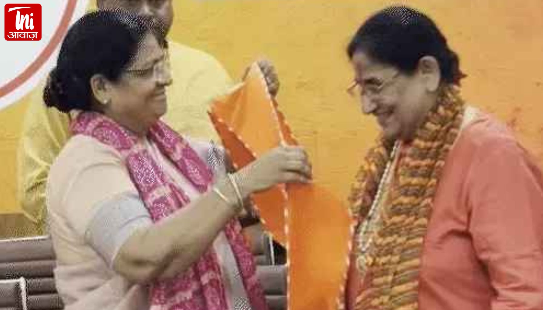 महिला कांग्रेस की प्रदेश महासचिव अरूणा गौड़ ने थामा बीजेपी का दामन: ‘ऑपरेशन सिंदूर’ से हुईं प्रेरित, 200 से अधिक महिलाओं के साथ जॉइन की बीजेपी