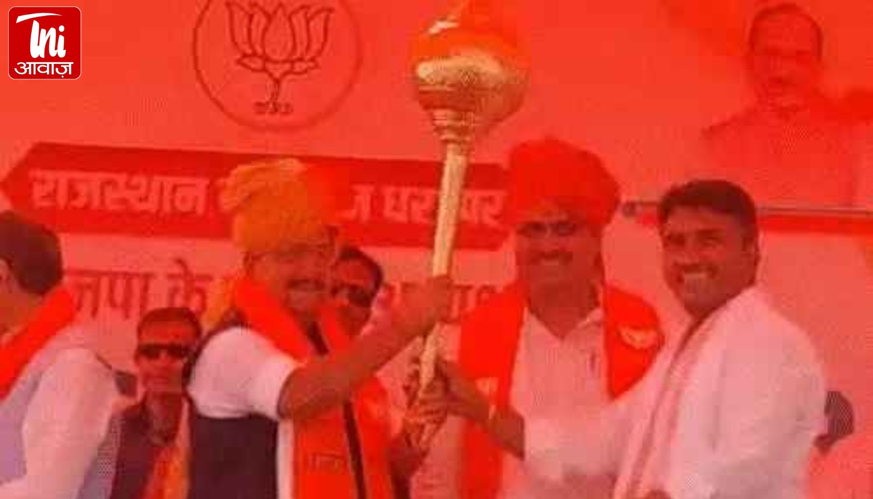 जयपुर में शक्ति प्रदर्शन! BJP अध्यक्ष नितिन नवीन का भव्य रोड शो, JCB से फूलों की बारिश, 12 KM तक उमड़ा जनसैलाब