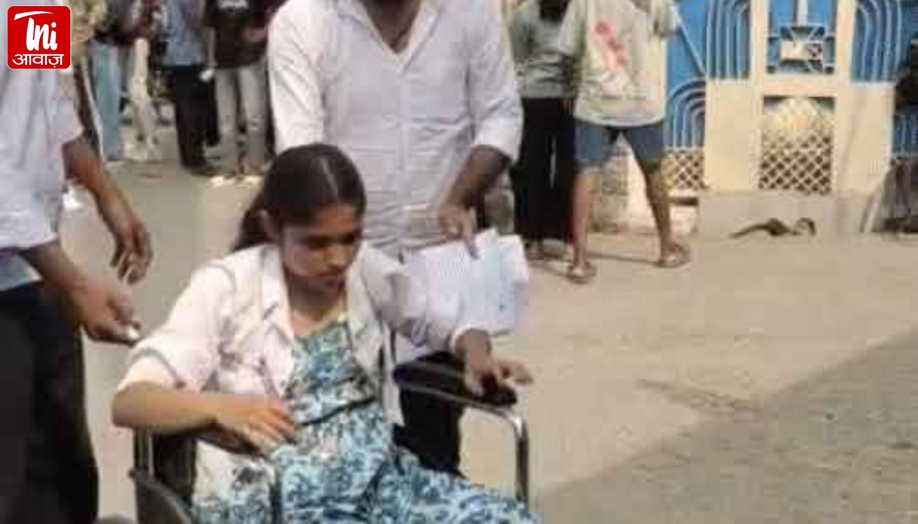 राजस्थान पीटीईटी परीक्षा: व्हीलचेयर पर पहुंची युवती, गहन जांच के बाद मिली एंट्री, गहनों को लेकर सख्ती