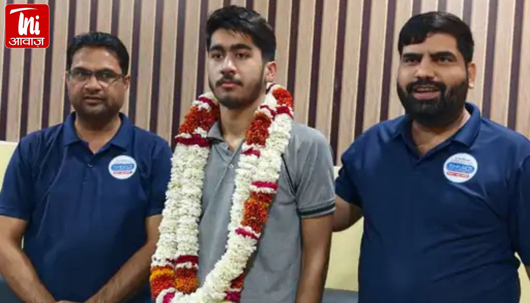 10वीं में 98.50% लाकर चमका चौमूं का बेटा: लक्षित खर्रा बना टॉपर, सम्मान में गूंजा पूरा इलाका