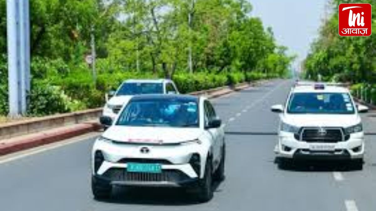 “EV में पहुंचे CM भजनलाल शर्मा, घटाया काफिला… जयपुर एनर्जी कॉन्क्लेव में CM की नई पहल ने खींचा सबका ध्यान”