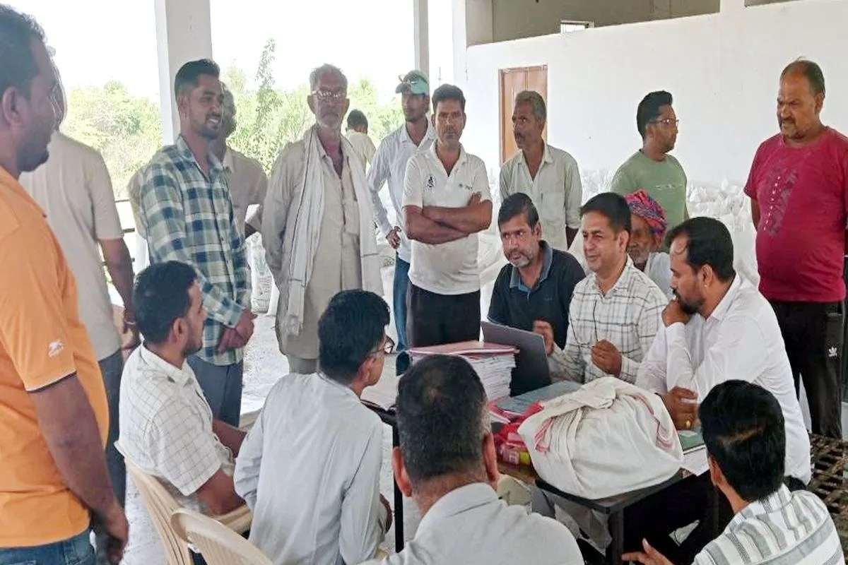 कुंवारिया गेहूं खरीद केंद्र पर अनियमितताओं की शिकायत, जिला रसद विभाग की संयुक्त जांच