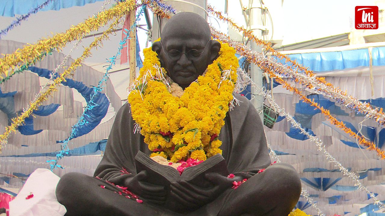 बांसवाड़ा में गांधी जयन्ती पर गांधीजी की प्रतिमा का अनावरण