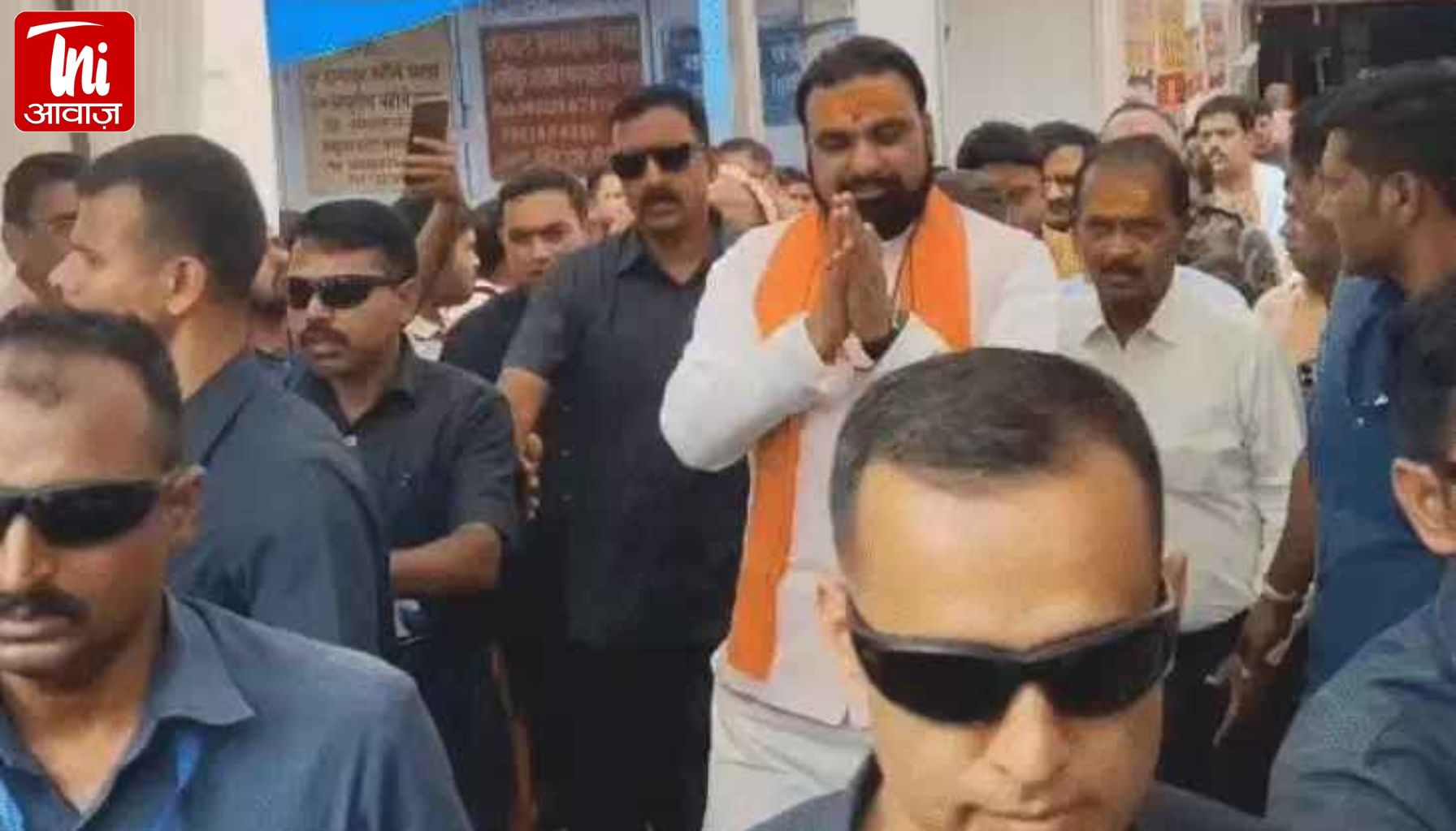 देवघर में पूजा, पटना में सियासी संग्राम! सम्राट चौधरी के बयान पर भड़के तेजस्वी यादव