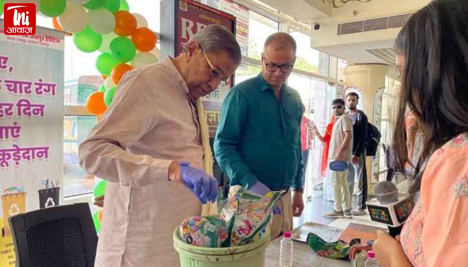 जयपुर के सिंधीकैंप बस अड्डे पर स्वच्छता कैंपेन की शुरुआत: सांसद घनश्याम तिवाड़ी बोले- बच्चों की सहभागिता से स्थाई होगा स्वच्छ भारत मिशन