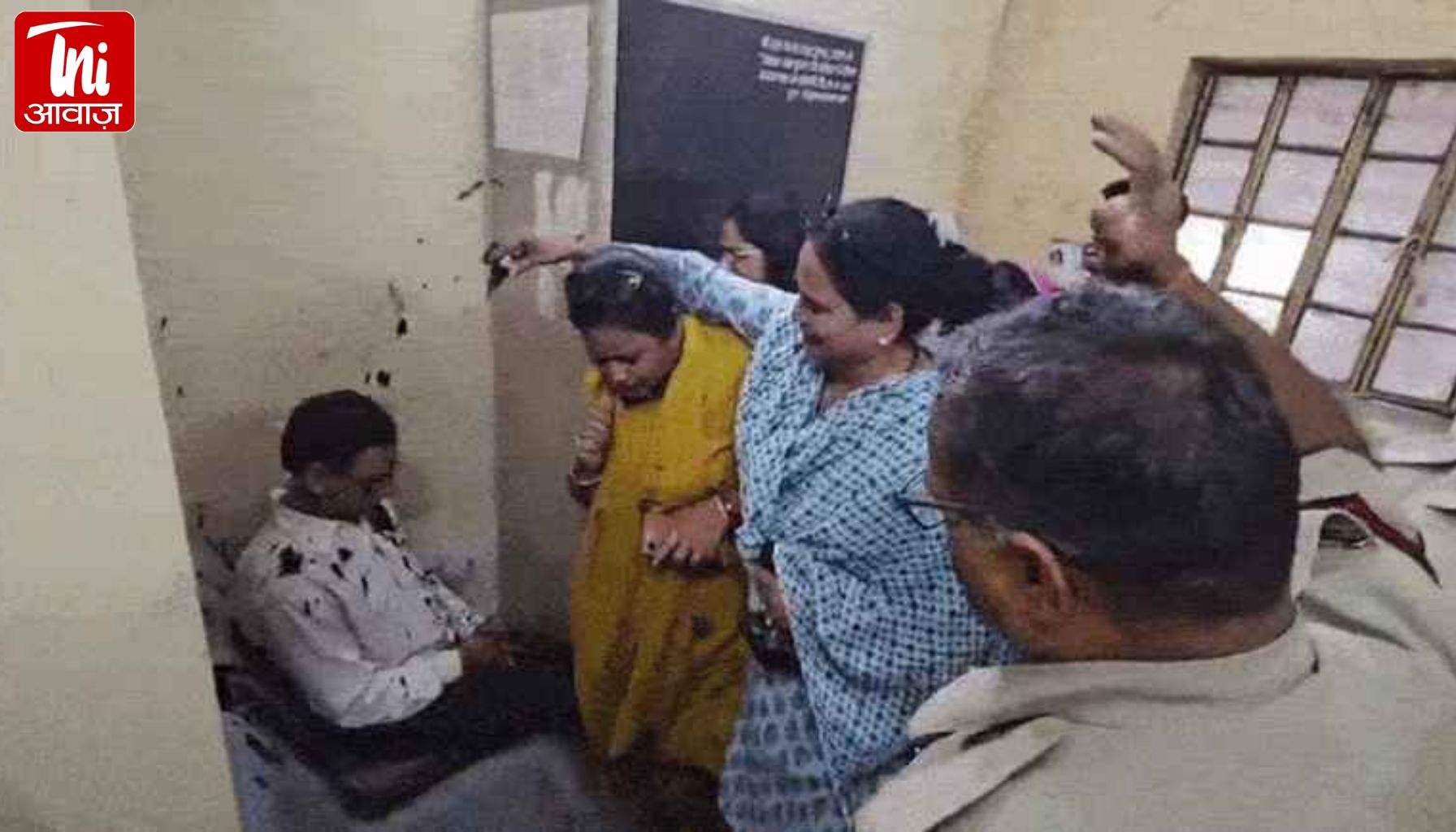 अजमेर स्याही कांड: थाने में कांग्रेस नेता पर हमला, SP का बड़ा एक्शन—3 पुलिसकर्मी लाइन हाजिर