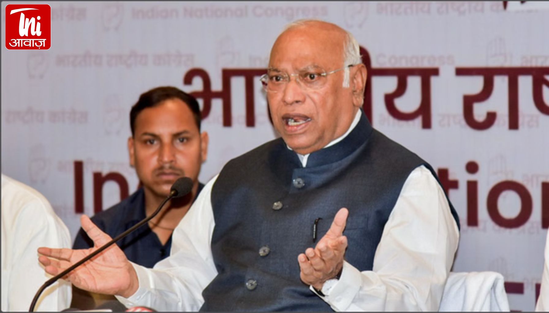 “डराते हैं PM…” खरगे के बयान से सियासत गरमाई, विवाद के बाद दी सफाई