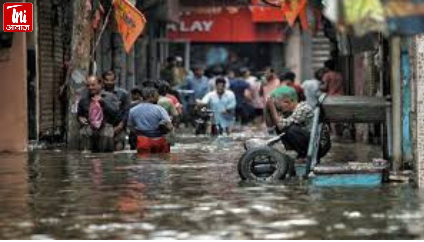 दिल्ली में आंधी-बारिश से जनजीवन अस्त-व्यस्त: 25 फ्लाइट डायवर्ट, सड़कों पर जलभराव; नौतपा की शुरुआत के साथ देशभर में बदला मौसम