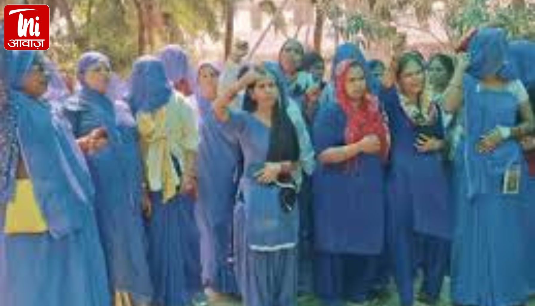 वेतन और एरियर को लेकर कार्य बहिष्कार: जेएलएन अस्पताल के 150 सफाई कर्मचारियों का विरोध प्रदर्शन