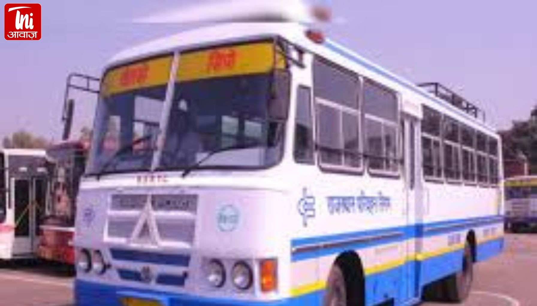 जयपुर में चलती बस में लगी आग: 40 सवारियों की जान खतरे में थी, पुलिस की सतर्कता से टला बड़ा हादसा