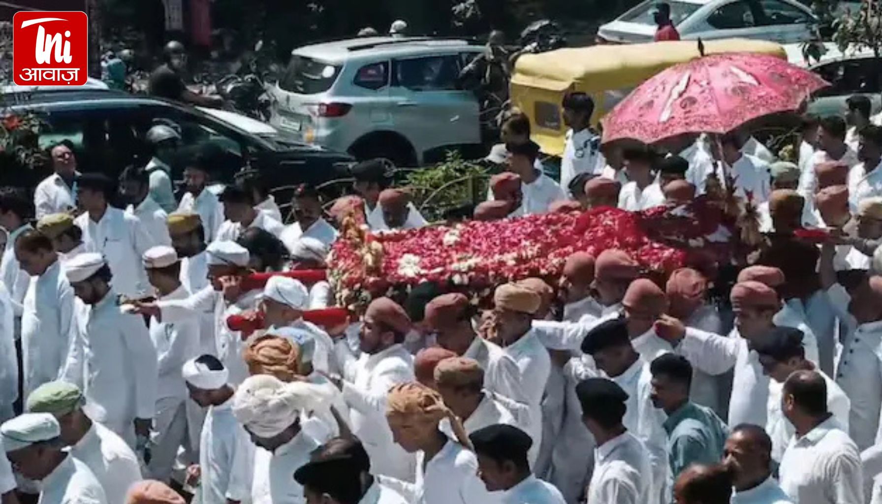 Arvind Singh Mewar Funeral: अरविंद सिंह मेवाड़ पंचतत्व में विलीन, चाचा के अंतिम संस्कार में पहुंचे विश्वराज सिंह; नम आंखों से दी विदाई