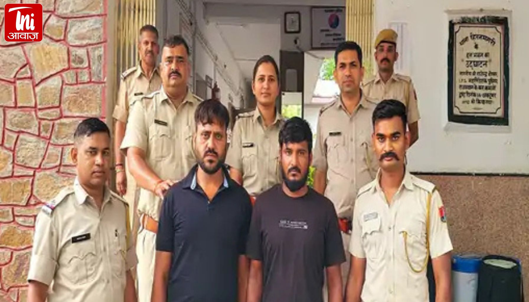 एडवोकेट की कार जलाने वाला हिस्ट्रीशीटर और उसका साथी पकड़ा: हेड कॉन्स्टेबल सस्पेंड, सीआई के खिलाफ जांच जारी
