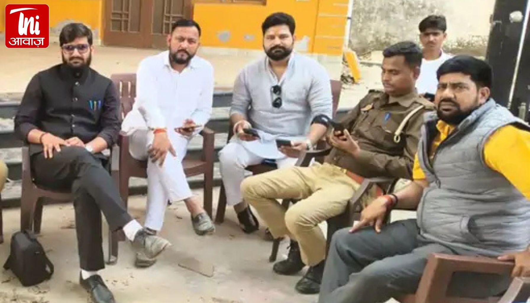 दिल्ली रवाना होने से पहले गोंडा में अवध केसरी सेना प्रमुख हाउस अरेस्ट, जंतर-मंतर प्रदर्शन में जाने से रोका