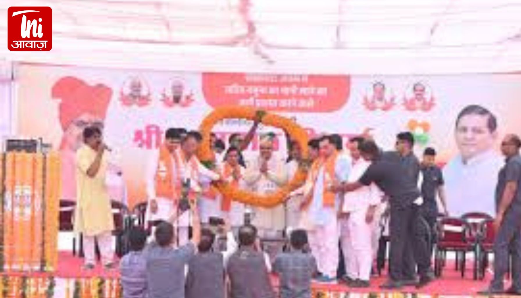मंडावा-मुकुंदगढ़ दौरे में मुख्यमंत्री ने की जनसभाएं, ढिगाल टोल प्लाजा पर हुआ भव्य स्वागत, जिलेभर में 11 कार्यक्रमों में की शिरकत