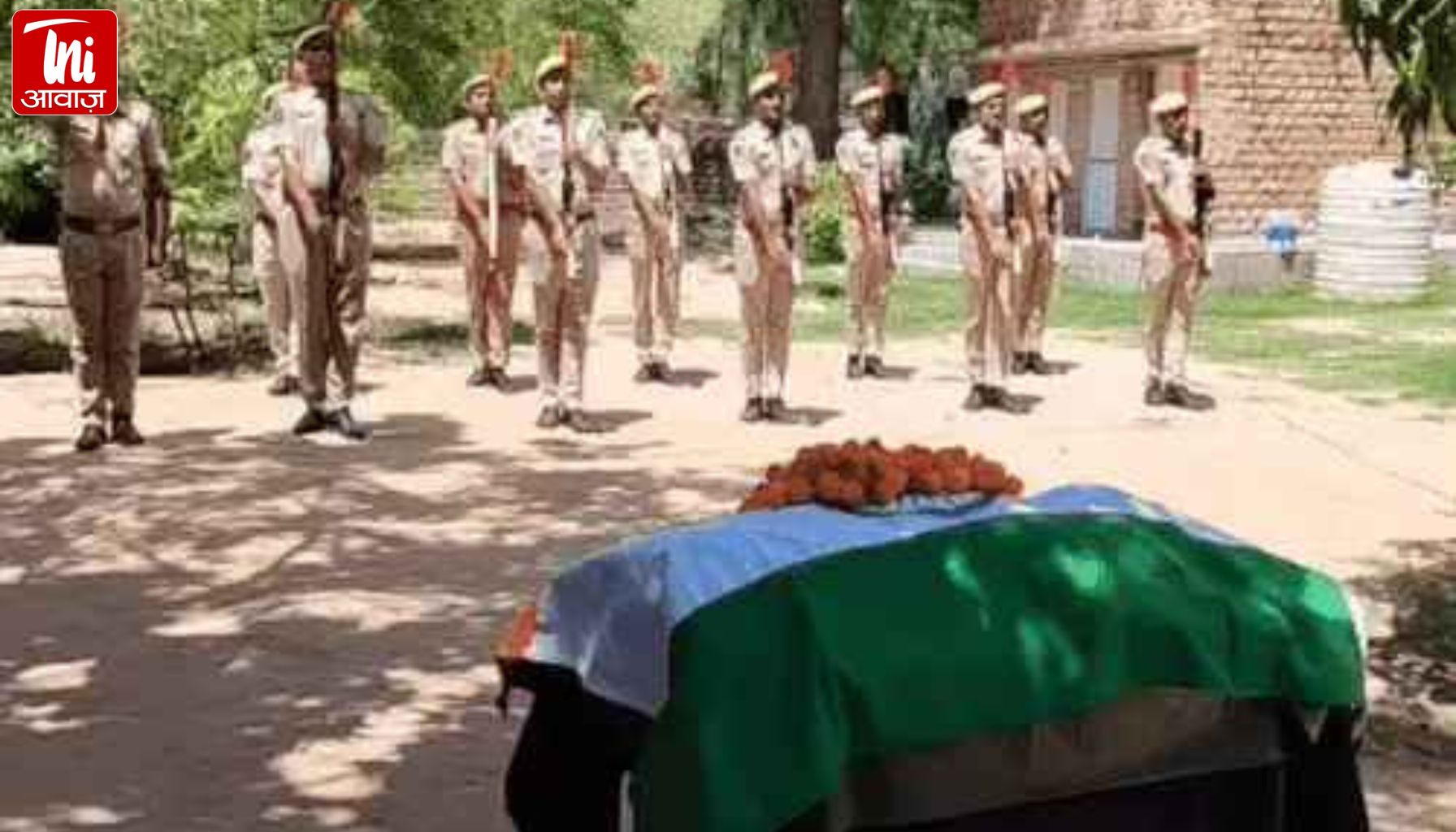 जोधपुर में पुलिस डॉग जेम्मा को मिला गार्ड ऑफ ऑनर: कई केसों को सुलझाने में की थी मदद